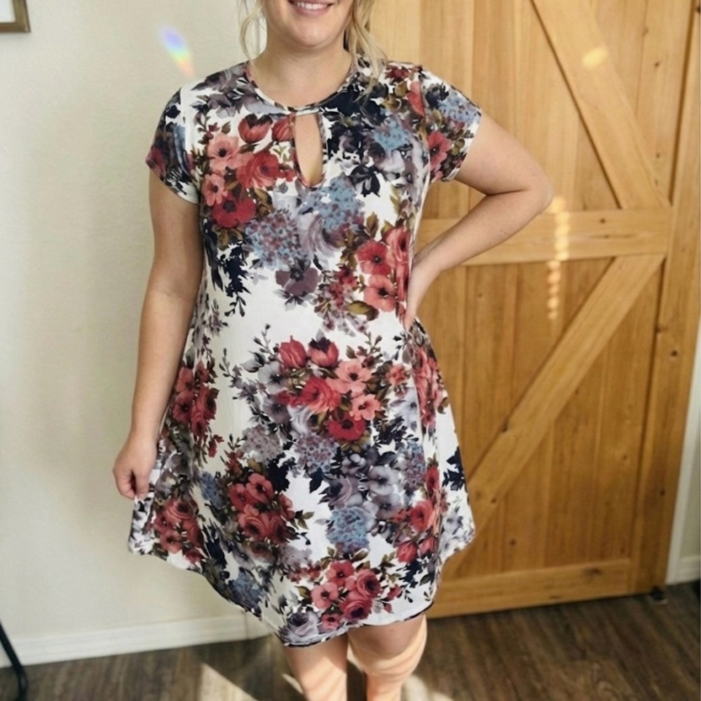 Vibe Floral Short Sleeve Top - Pink and Black